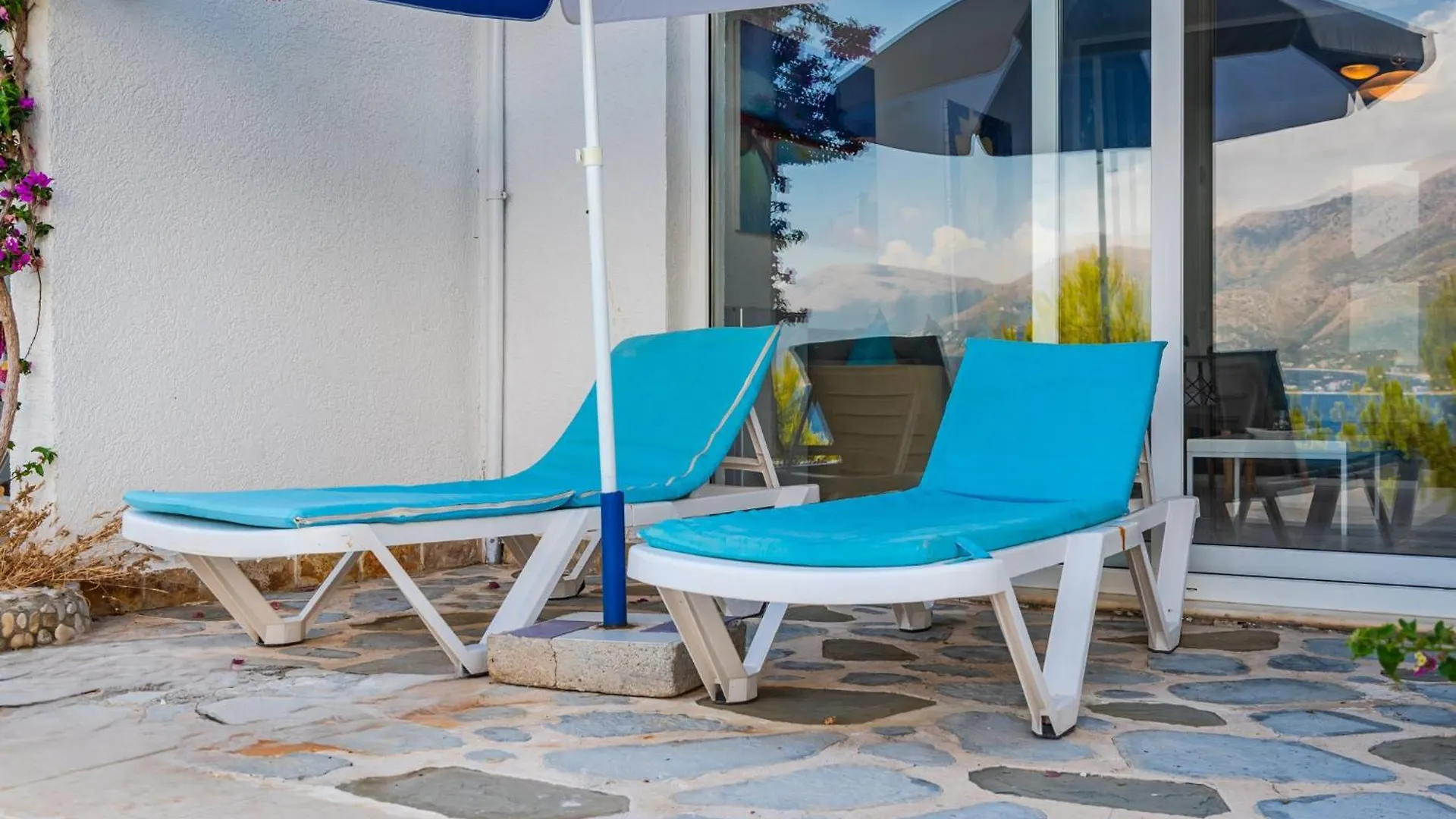 Stone Beach Residence - Adults Only Resort Qeparo Hotel