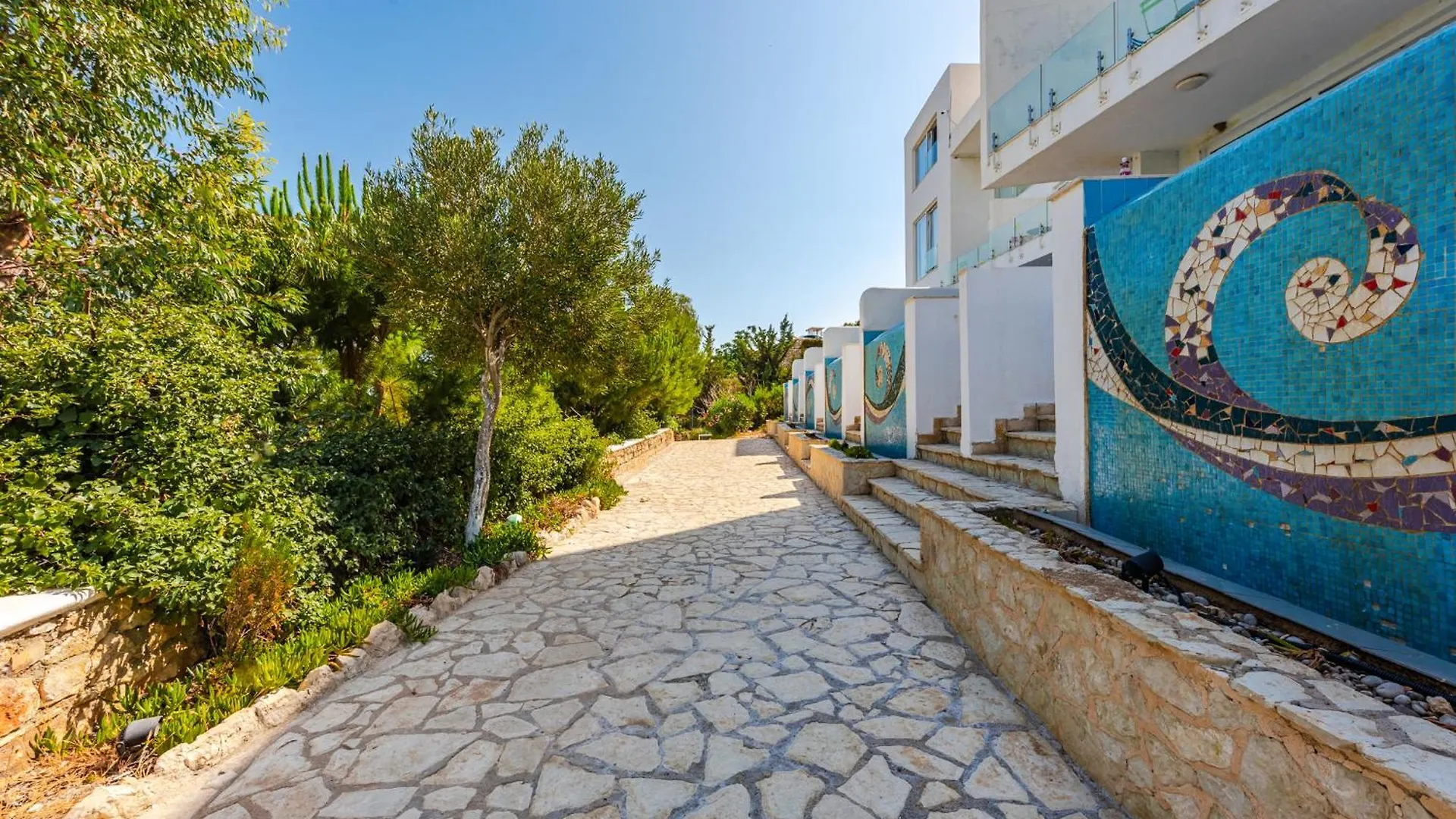 Hotel Stone Beach Residence - Adults Only Resort Qeparo